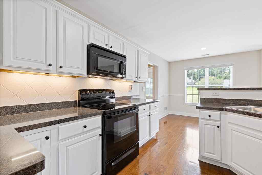 360 Finch Way Jefferson, GA 30549 - Photo 32 of 58