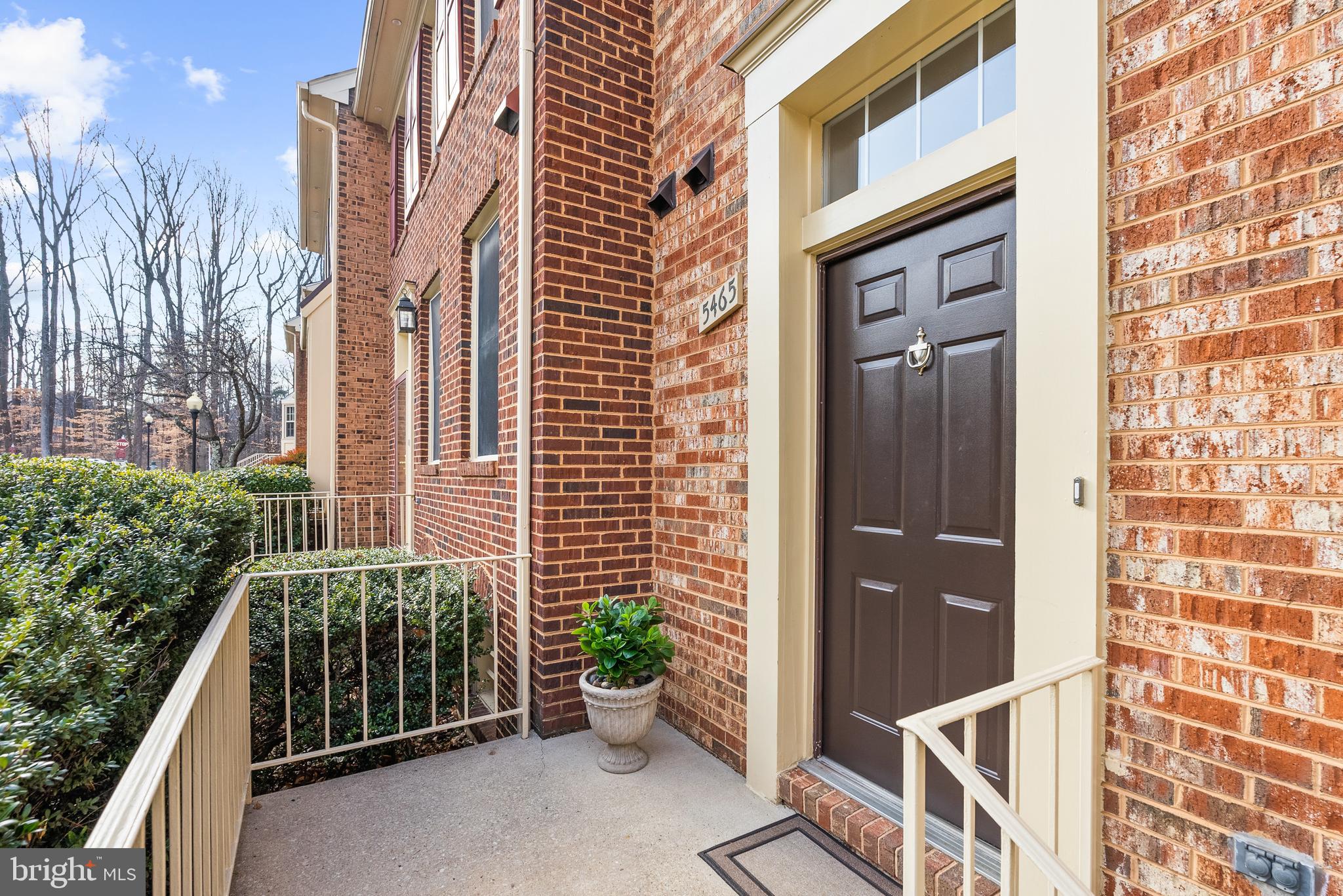 5465 Grove Ridge Way, Unit 123 Rockville, MD 20852 - Photo 5 of 39 a view of a balcony