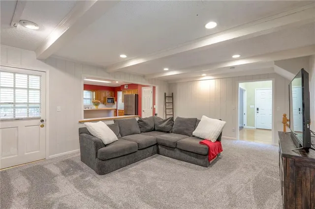 $365,000 | 1117 Northeast Clubhouse Lane, Lee's Summit, MO 64086