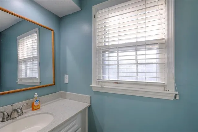 $365,000 | 1117 Northeast Clubhouse Lane, Lee's Summit, MO 64086