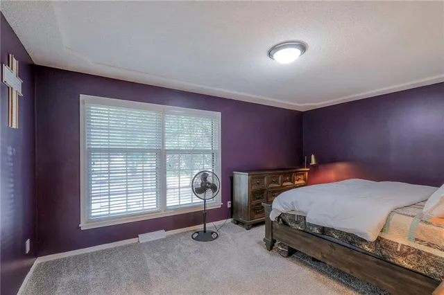 $365,000 | 1117 Northeast Clubhouse Lane, Lee's Summit, MO 64086