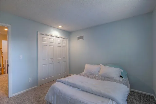 $365,000 | 1117 Northeast Clubhouse Lane, Lee's Summit, MO 64086