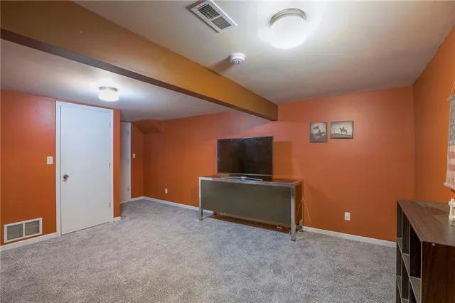 $365,000 | 1117 Northeast Clubhouse Lane, Lee's Summit, MO 64086