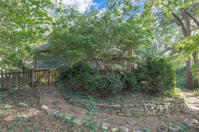 $365,000 | 1117 Northeast Clubhouse Lane, Lee's Summit, MO 64086