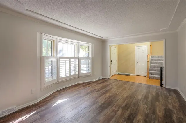 $365,000 | 1117 Northeast Clubhouse Lane, Lee's Summit, MO 64086