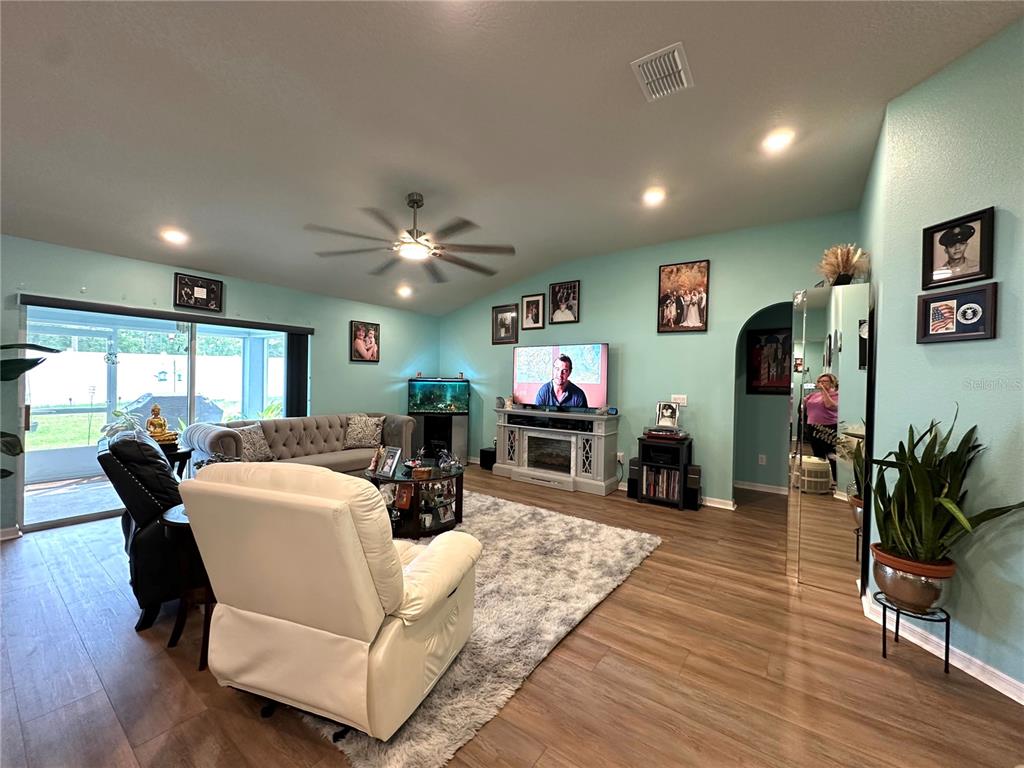 15329 Southwest 65th Ter Road Ocala, FL 34473 - Photo 4 of 28