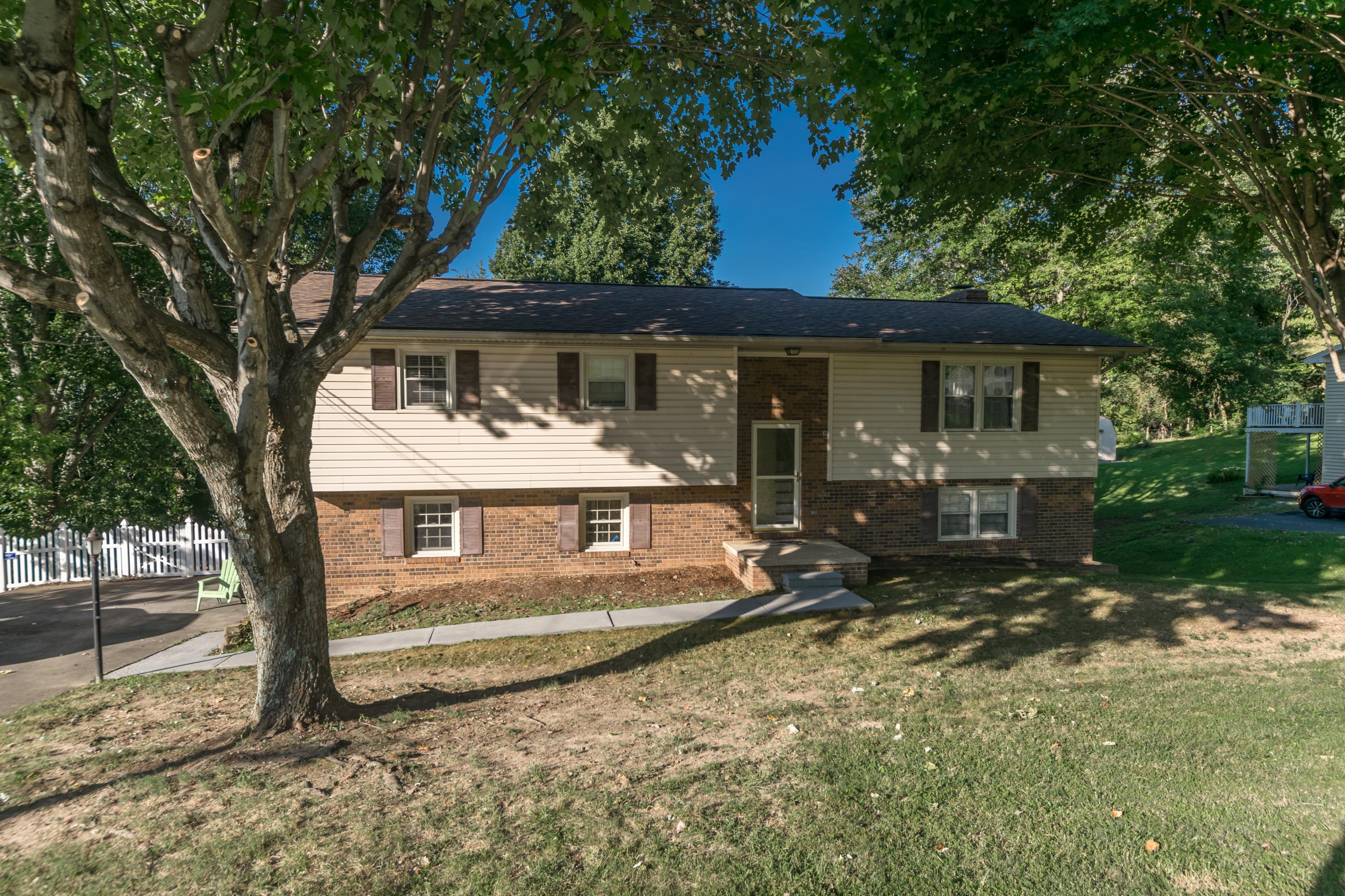 186 Highland Road Jonesborough, TN 37659 - Photo 2 of 20 DSC_0777