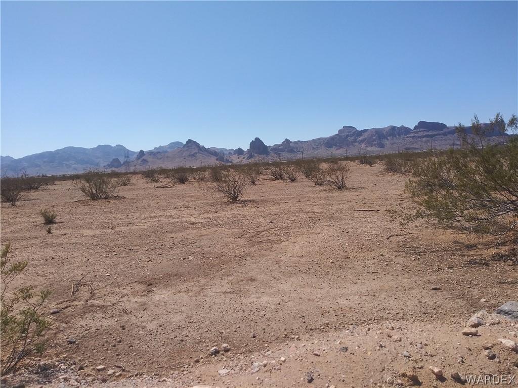 - South Cibola Road Golden Valley, AZ 86413 - Photo 1 of 2 a view of lake and mountain