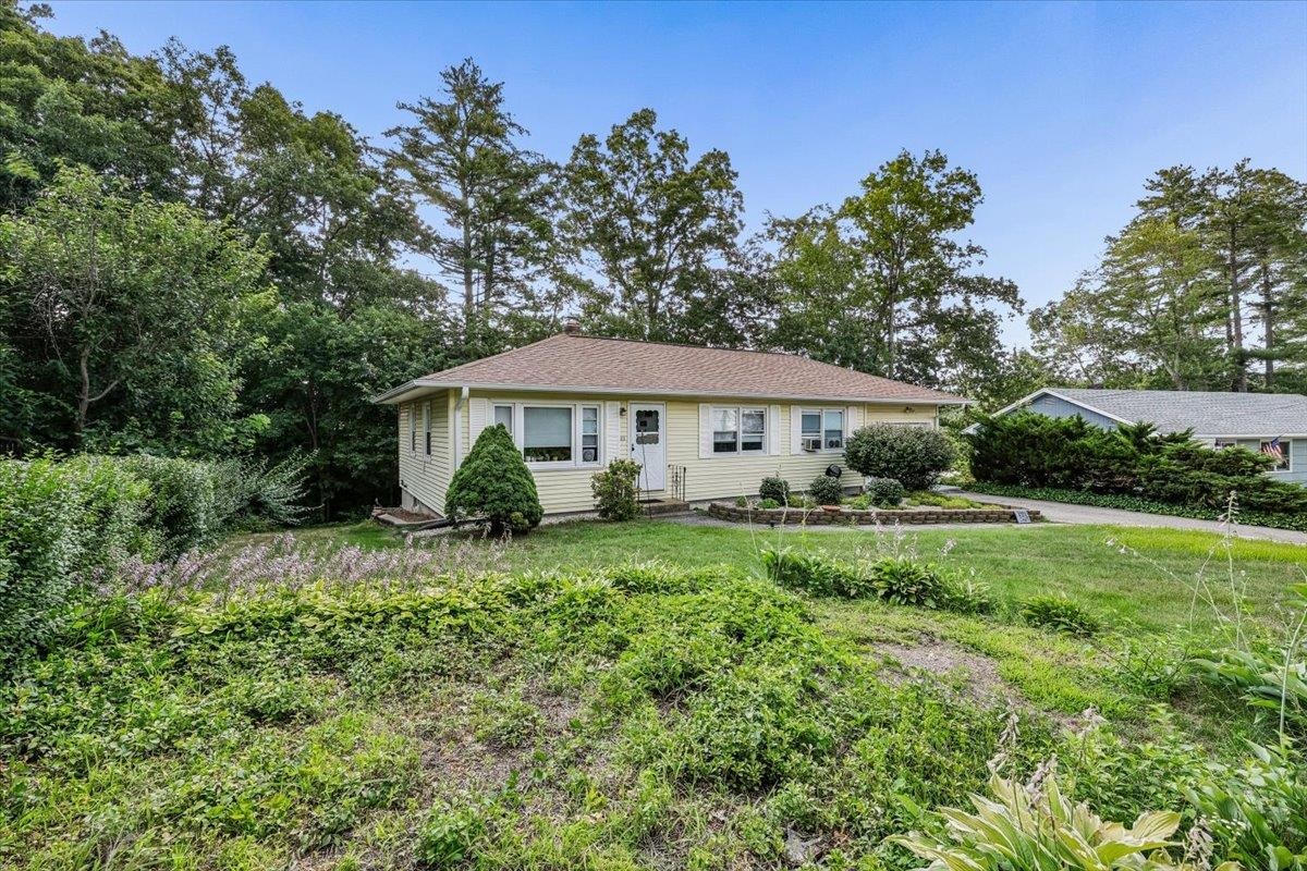 33 Stanford Road Nashua, NH 03064 - Photo 34 of 37 Gallery Image 34