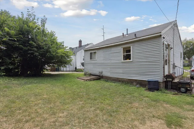 $70,000 | 1529 South Pennsylvania Avenue, Lansing, MI 48910