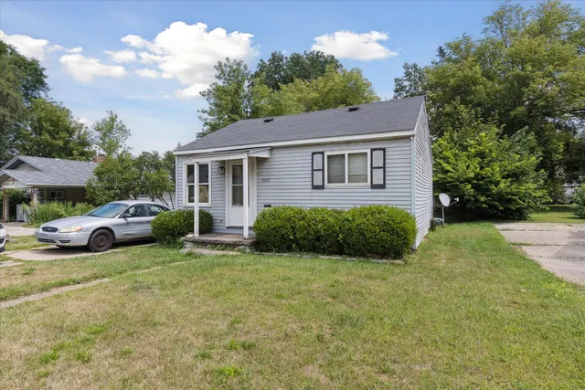 $70,000 | 1529 South Pennsylvania Avenue, Lansing, MI 48910