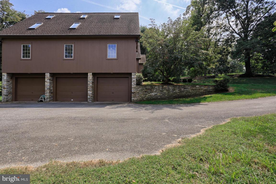 11 Deerfield Road Lancaster, PA 17603 - Photo 40 of 42 Gallery Image 40
