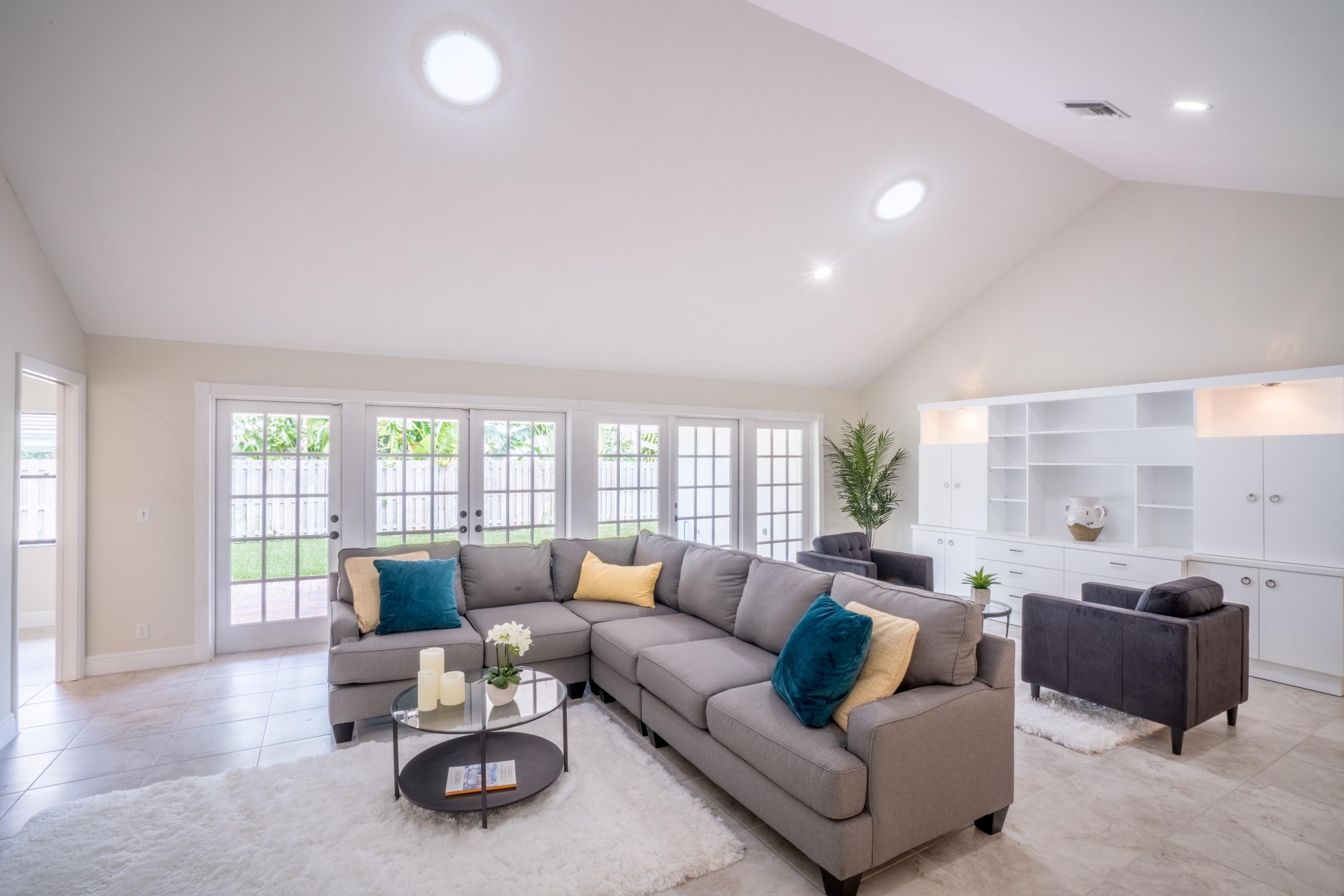 2695 Northwest 41st Street Boca Raton, FL 33434 - Photo 3 of 26 Great Room