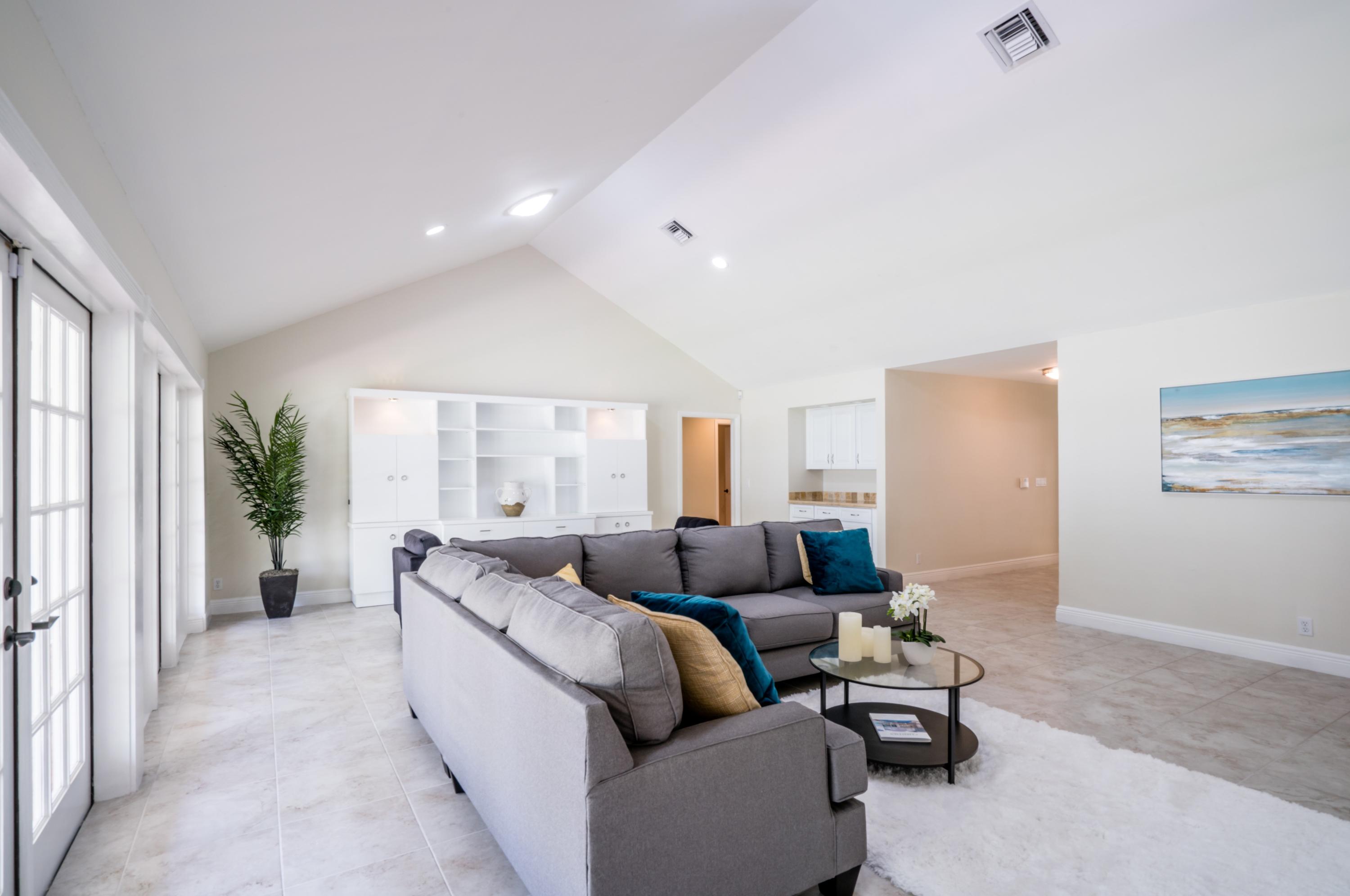 2695 Northwest 41st Street Boca Raton, FL 33434 - Photo 8 of 26 Great Room