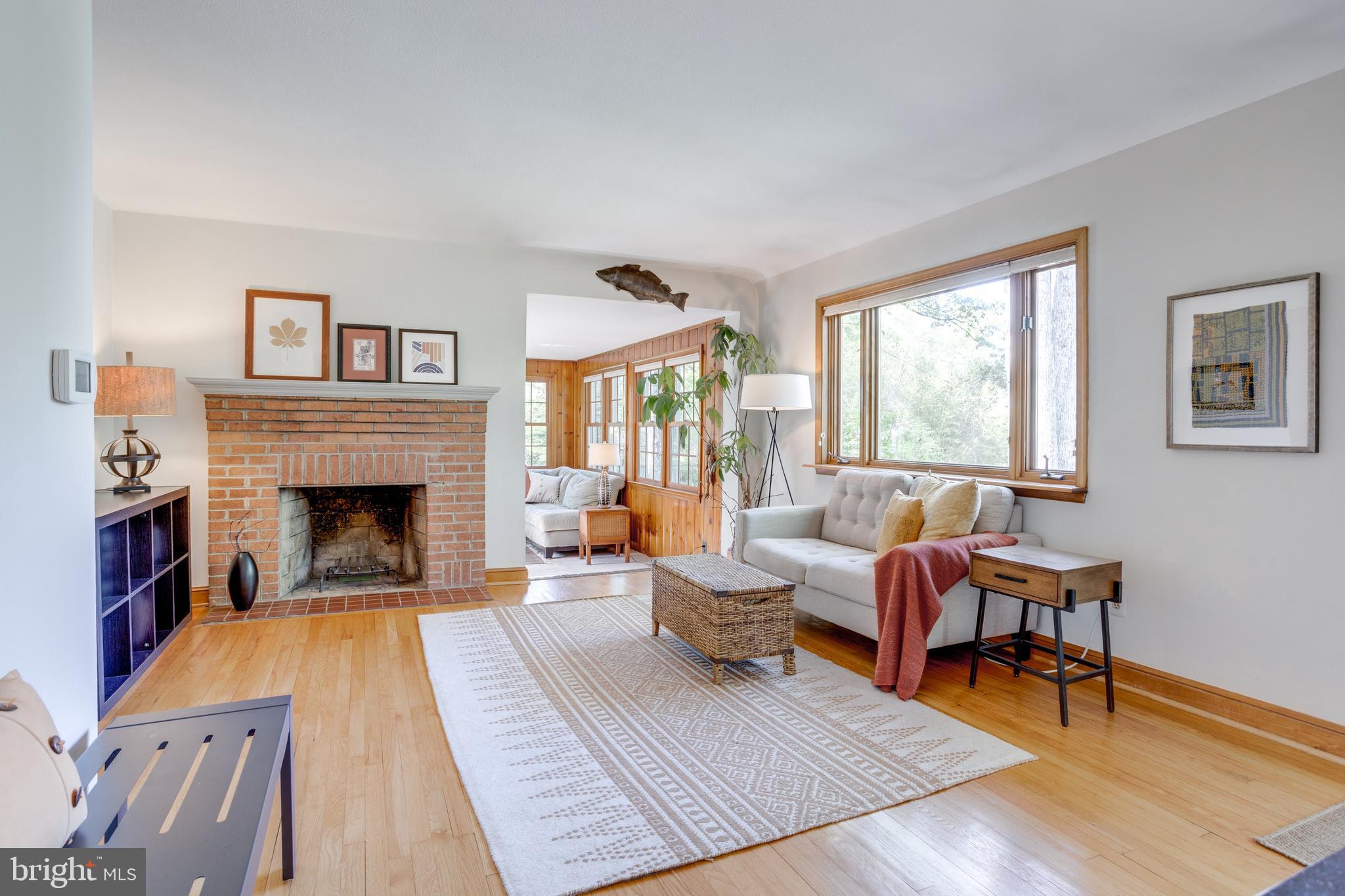 4047 Hunt Road Fairfax, VA 22032 - Photo 3 of 47 Gallery Image 3