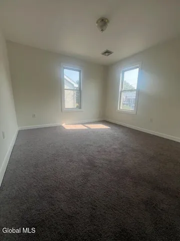 $1,800 | 191 Elm Street, Unit TOP, Saratoga Springs, NY 12866