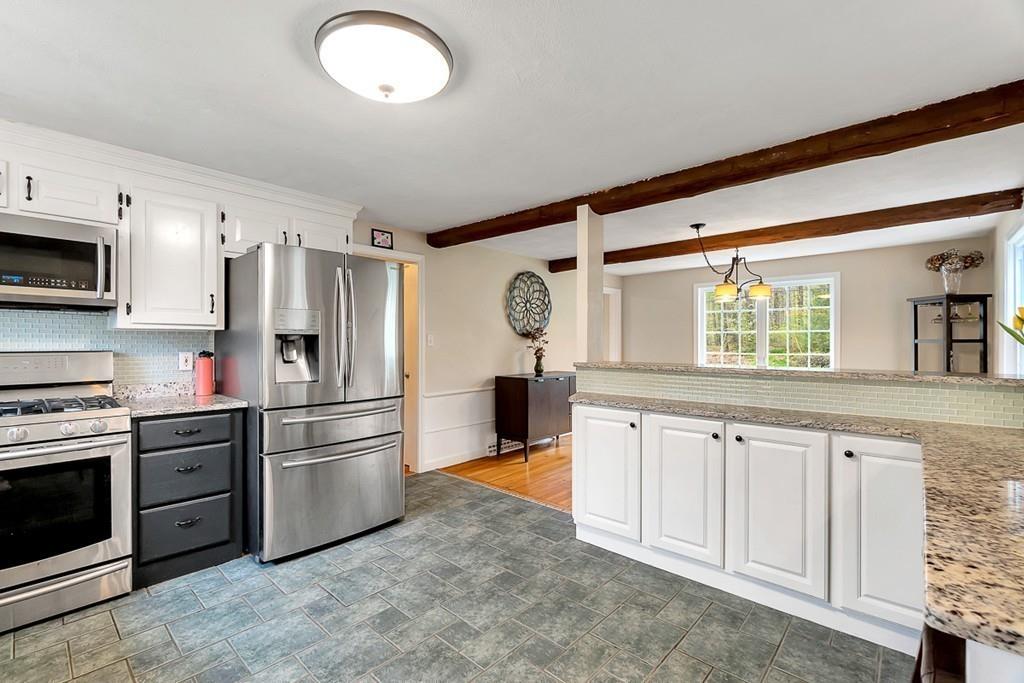 8 Whippletree Road Chelmsford, MA 01824 - Photo 13 of 35