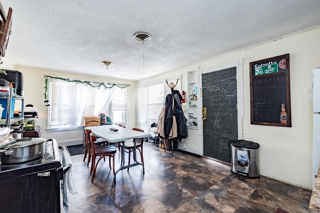249 St James Boulevard Springfield, MA 01104 - Photo 15 of 20 Gallery Image 15
