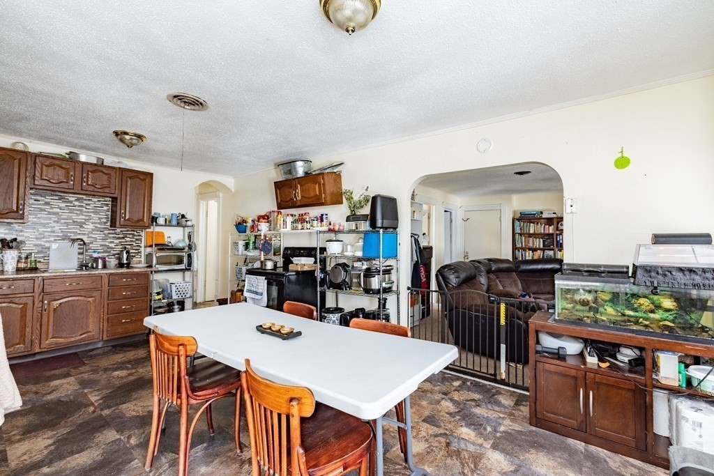 249 St James Boulevard Springfield, MA 01104 - Photo 18 of 20 Gallery Image 18