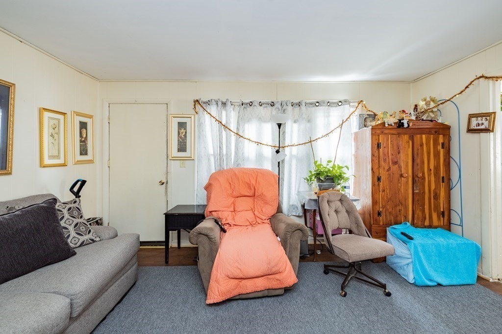 249 St James Boulevard Springfield, MA 01104 - Photo 5 of 20 Gallery Image 5
