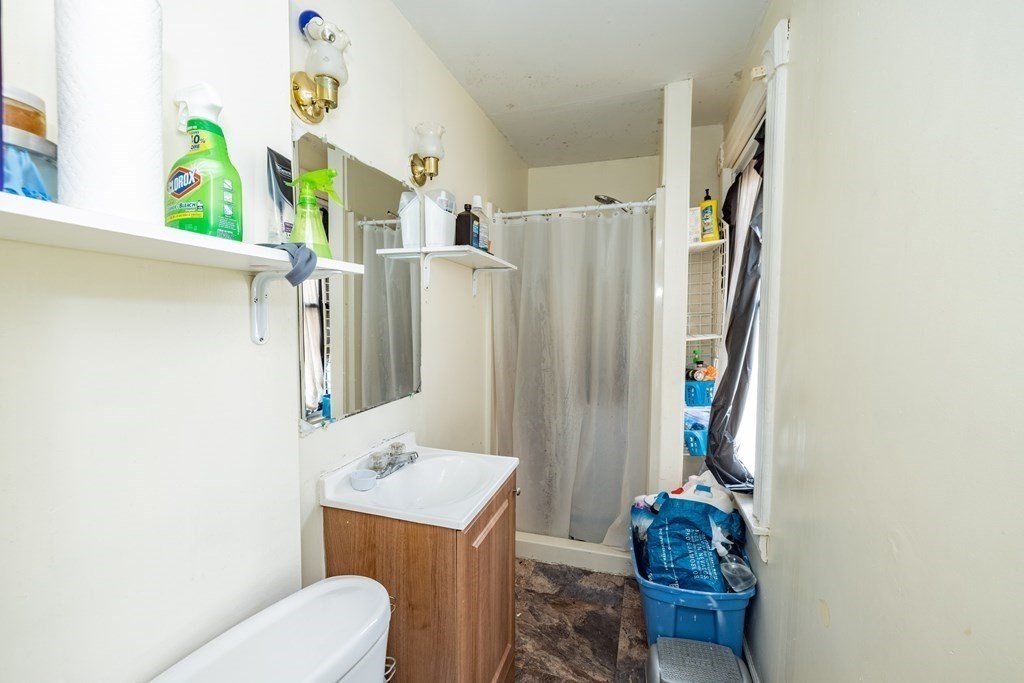 249 St James Boulevard Springfield, MA 01104 - Photo 10 of 20 Gallery Image 10