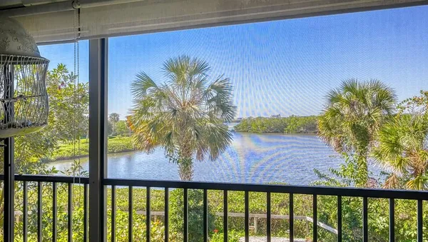 $1,800 | 1617 Bayhouse Court, Unit BA221, Sarasota, FL 34231