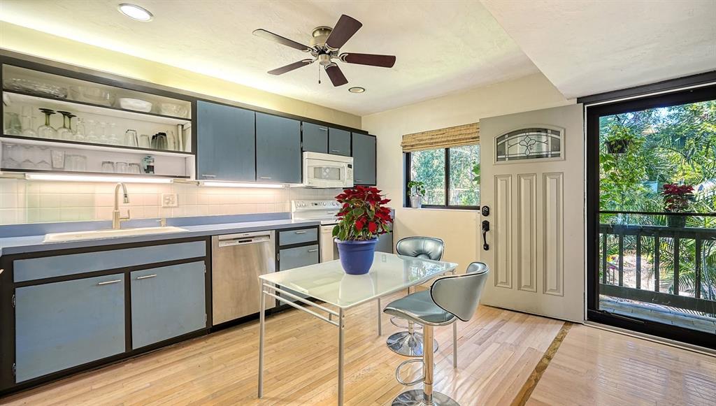 1617 Bayhouse Court, Unit BA221 Sarasota, FL 34231 - Photo 4 of 32