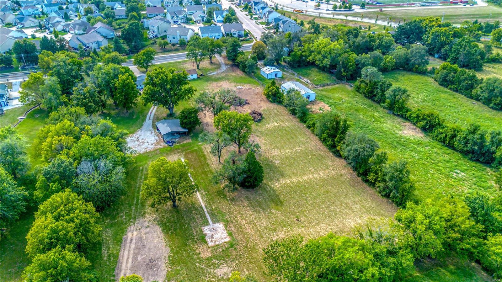 2446 Sommers Road Lake St. Louis, MO 63367 - Photo 10 of 15