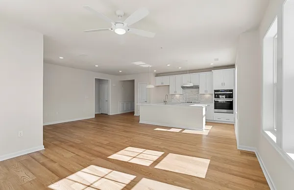 $874,995 | 320 Martins Landing, Unit 401, North Reading, MA 01864