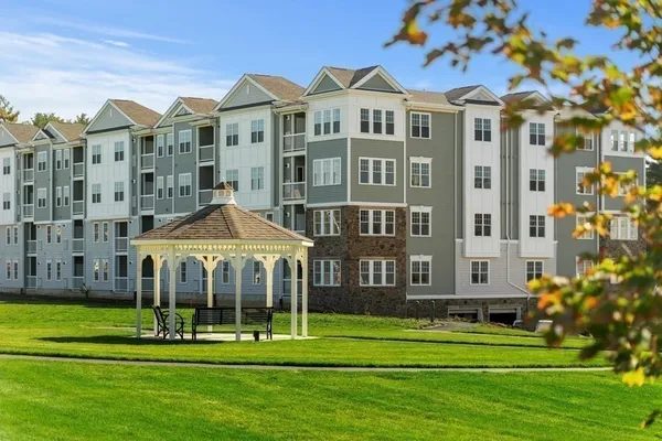 $874,995 | 320 Martins Landing, Unit 401, North Reading, MA 01864
