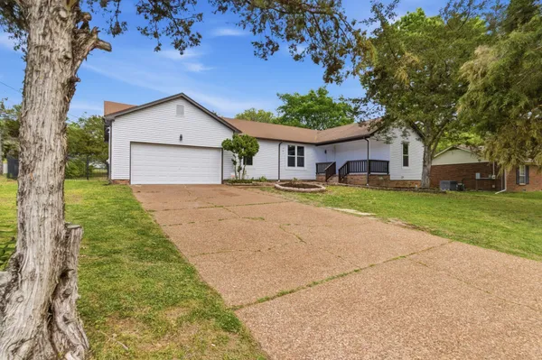 $449,900 | 361 Clearlake Drive West, Nashville, TN 37217