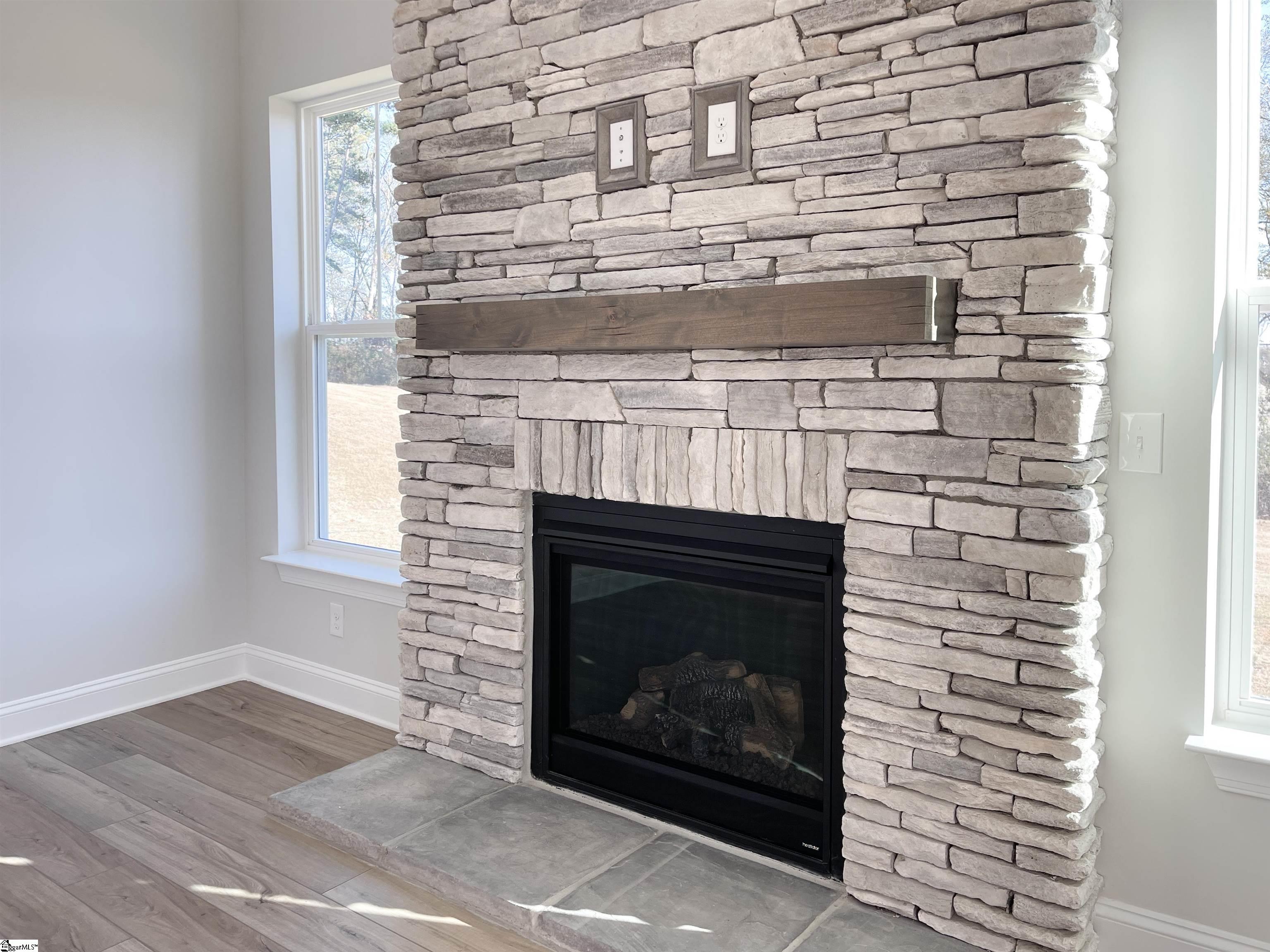 4 Burl Court Greenville, SC 29607 - Photo 15 of 31 Gallery Image 15