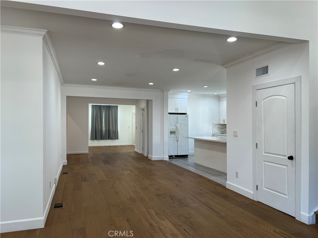 1019 South Gramercy Drive Los Angeles, CA 90019 - Photo 26 of 39