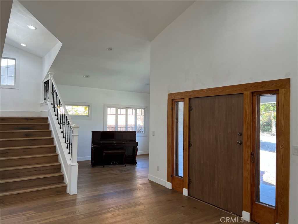 1019 South Gramercy Drive Los Angeles, CA 90019 - Photo 27 of 39