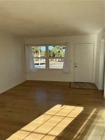 $2,700 | 144 East Ave Q, Palmdale, CA 93550