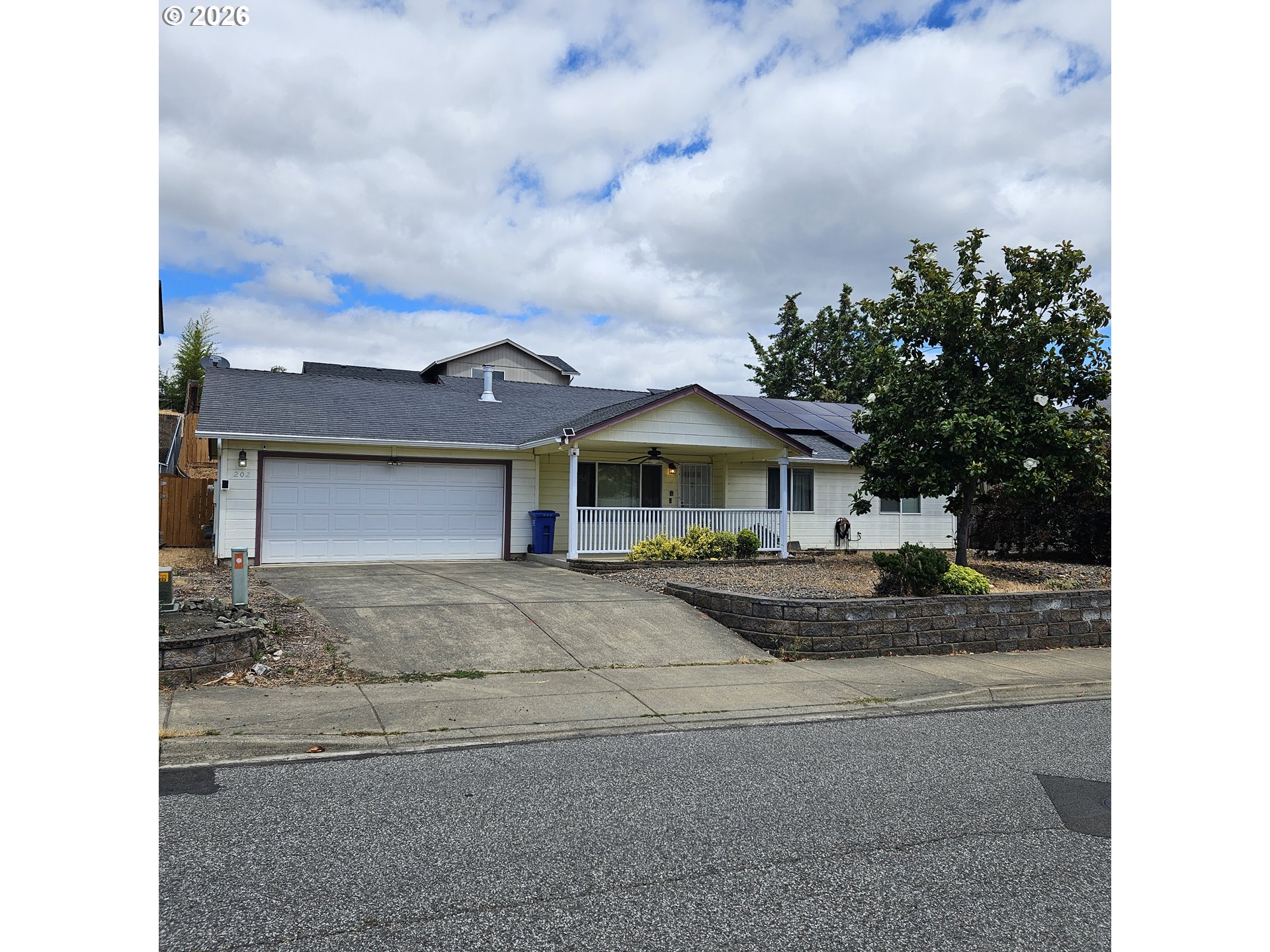 202 Northeast Plum Ridge Drive Winston, OR 97496 - Photo 1 of 24