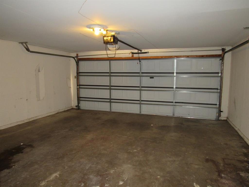 2008 Dan Rowe Street Waco, TX 76704 - Photo 12 of 13 a view of a garage