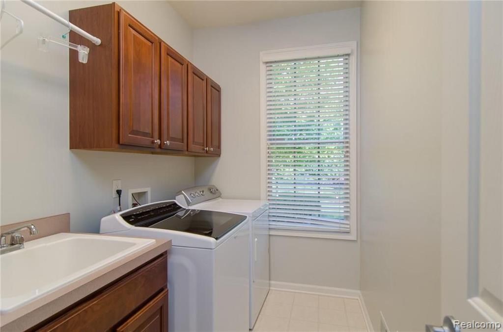 673 Enchantment Drive Rochester, MI 48307 - Photo 15 of 37