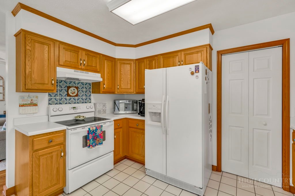 193 Roby Cornett Road Vilas, NC 28692 - Photo 12 of 47 Gallery Image 12