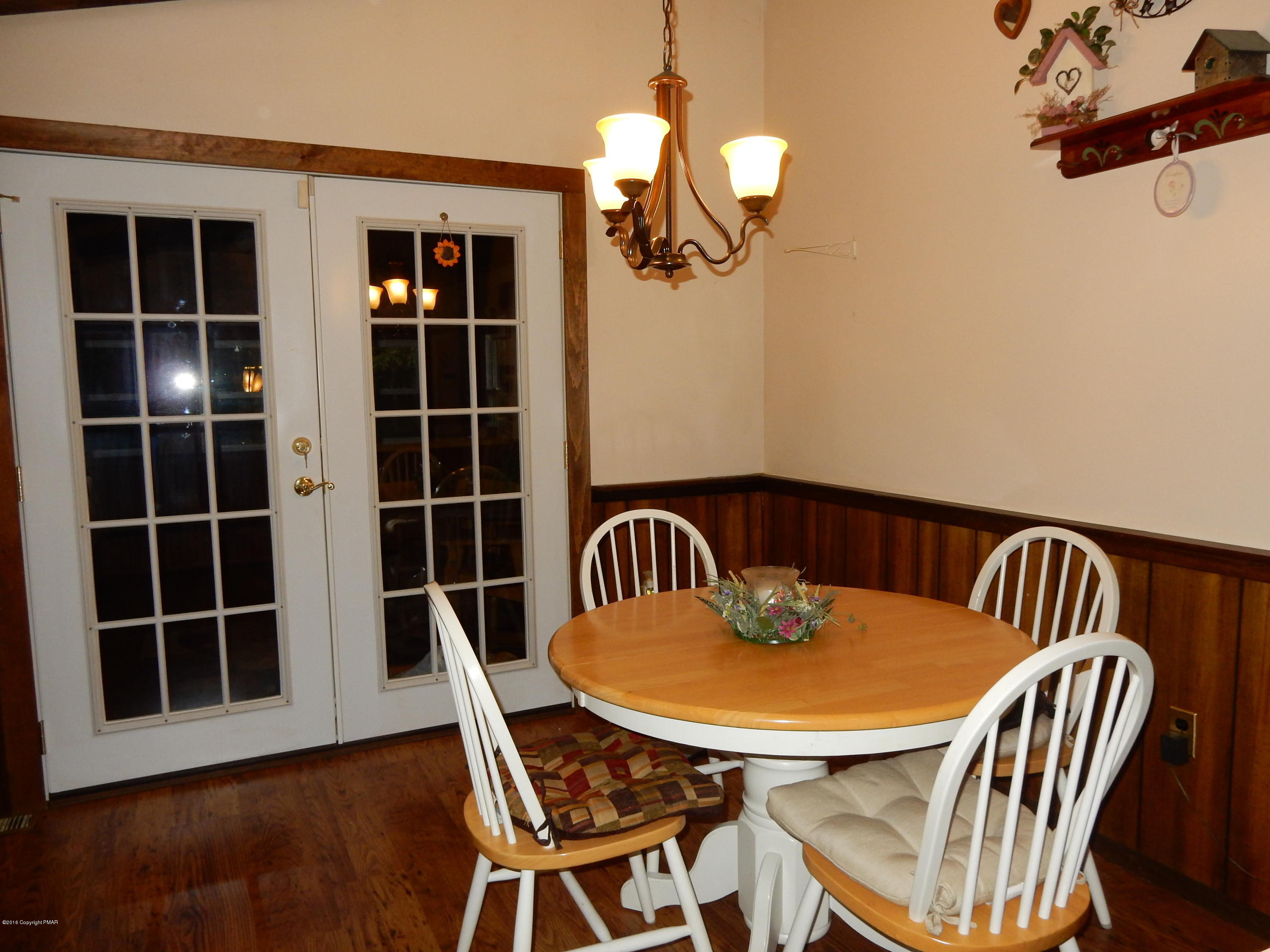 183 Fish Hill Road Tannersville, PA 18372 - Photo 12 of 33 Eat in Dining Area