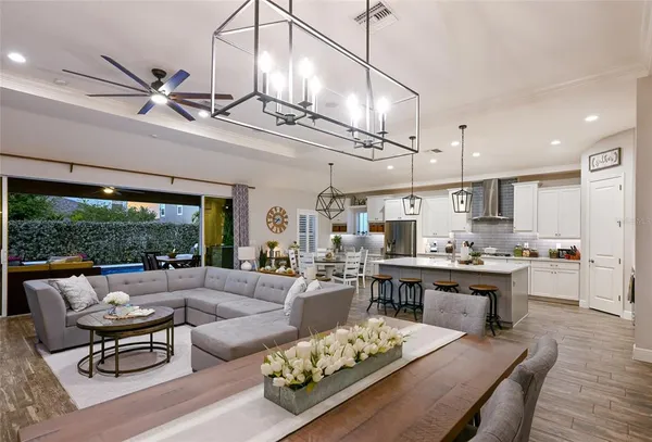 $769,900 | 6117 Shadowlake Drive, Apollo Beach, FL 33572