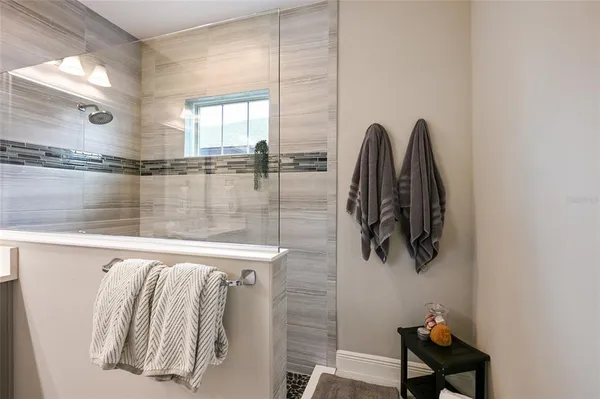 $769,900 | 6117 Shadowlake Drive, Apollo Beach, FL 33572