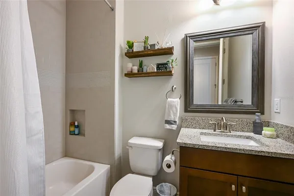 $769,900 | 6117 Shadowlake Drive, Apollo Beach, FL 33572