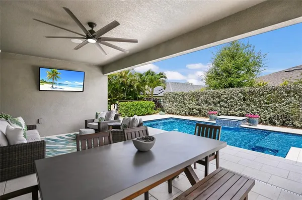 $769,900 | 6117 Shadowlake Drive, Apollo Beach, FL 33572