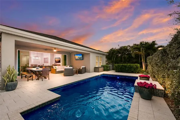$769,900 | 6117 Shadowlake Drive, Apollo Beach, FL 33572