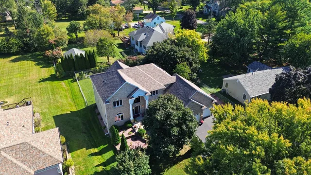 $1,100,000 | 301 Plymouth Road, Minnetonka, MN 55305