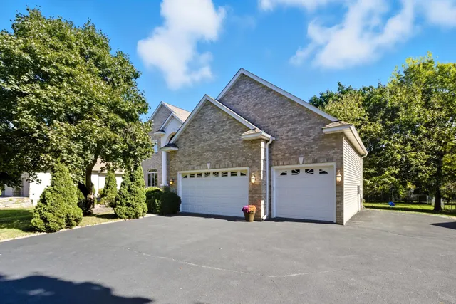 $1,100,000 | 301 Plymouth Road, Minnetonka, MN 55305