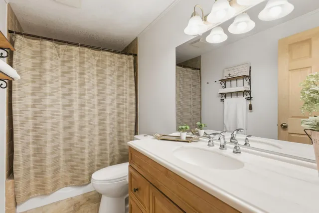 $1,100,000 | 301 Plymouth Road, Minnetonka, MN 55305