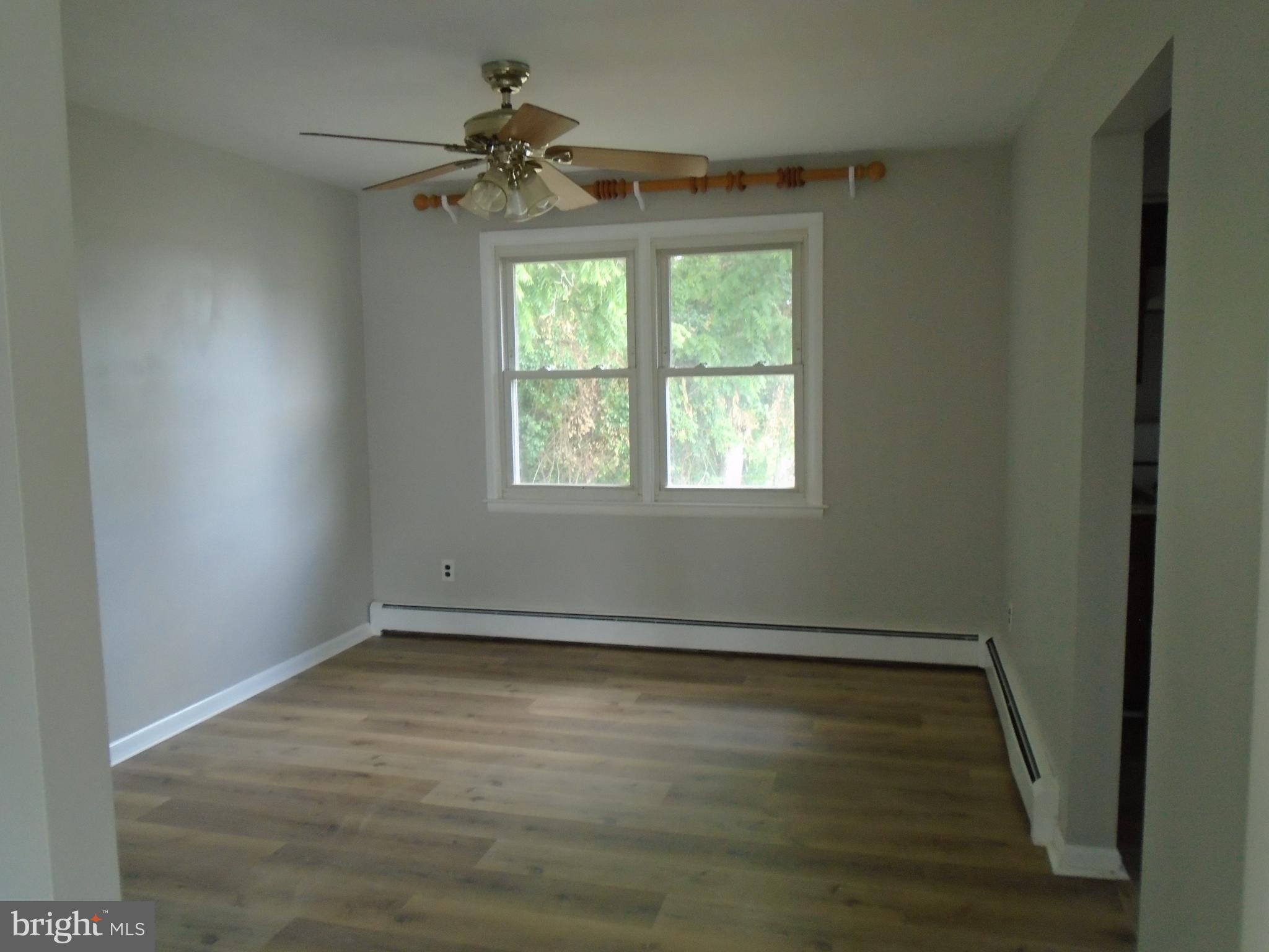 4564 Ridge Road Nottingham, MD 21236 - Photo 4 of 18 FORMAL DINING ROOM
