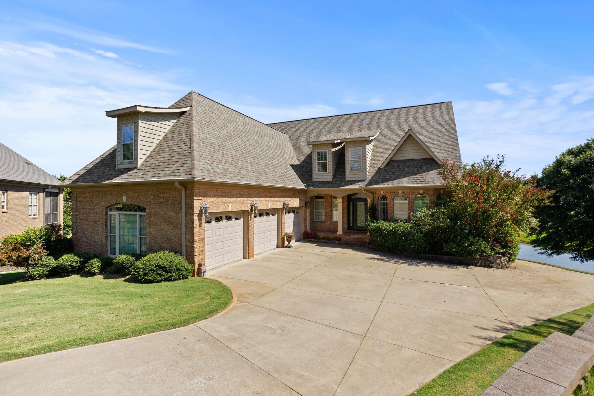 954 Tradition Lane Inman, SC 29349 - Photo 2 of 50